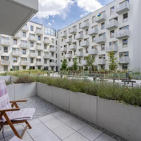 Rentplanet - Apartament Braniborska *