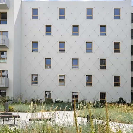 Rentplanet - Apartament Braniborska Apartamento